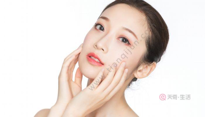 娇兰复原蜜白天用还是晚上用 白天和晚上都可以使用娇兰复原蜜(图2) 娇兰复原蜜白天用还是晚上用