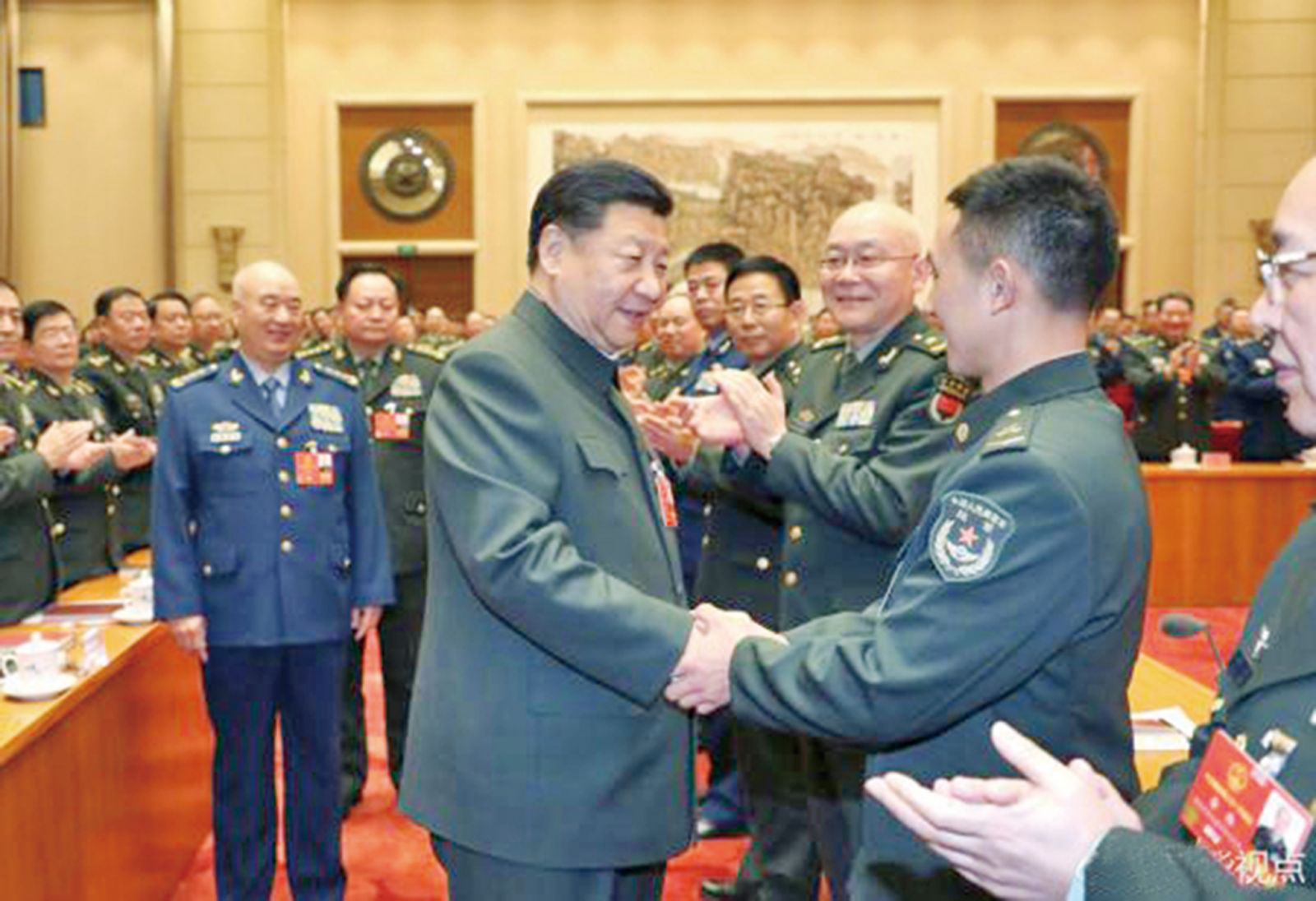 習近平：加強軍民融合發展戰略