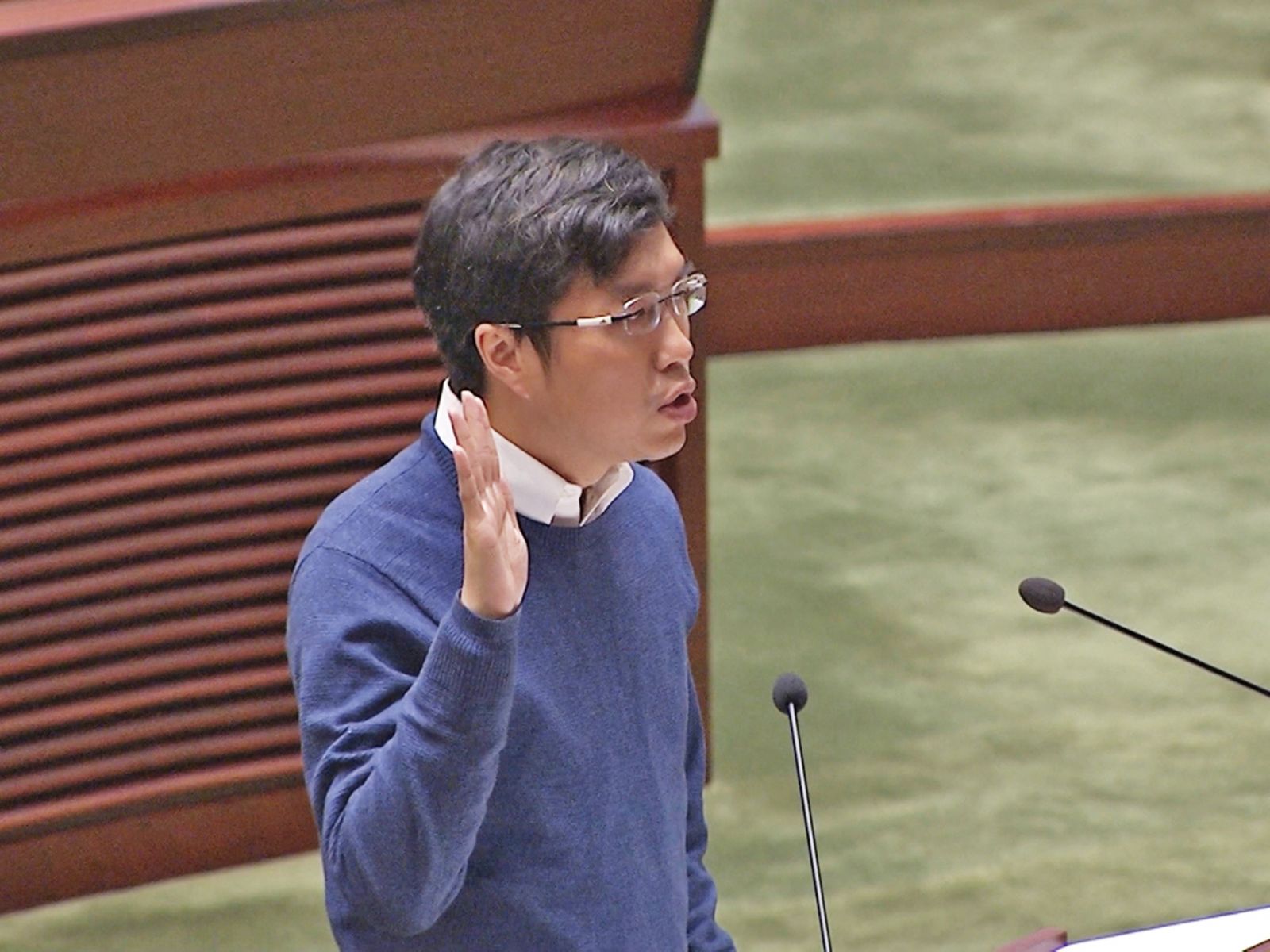 港候補議員抗議聲中