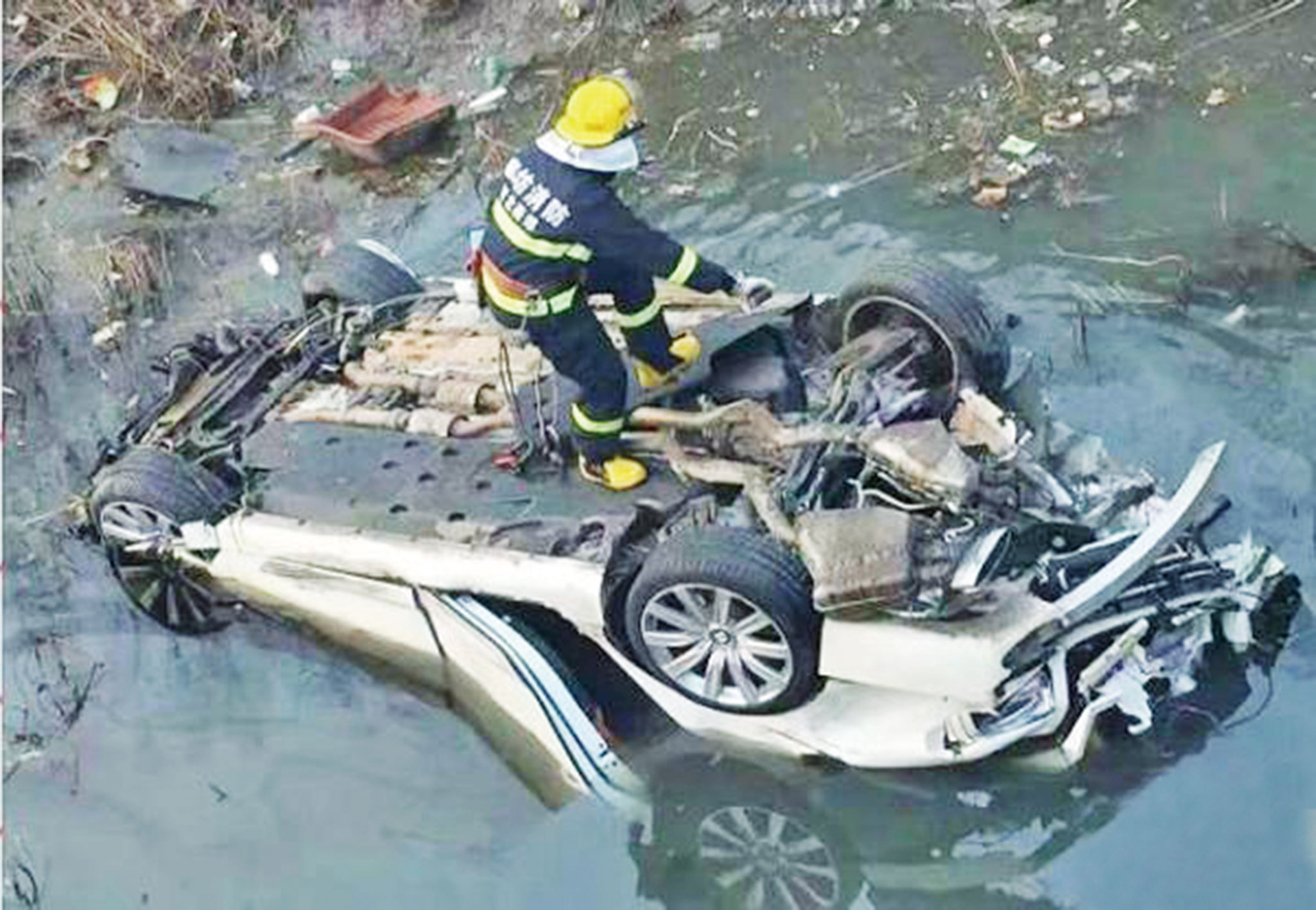河北首富孫撞車身亡