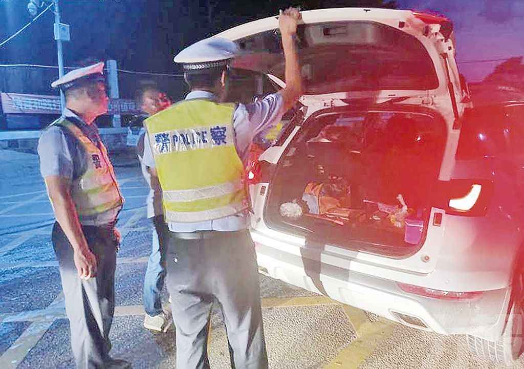 麗江警方45小時搜查