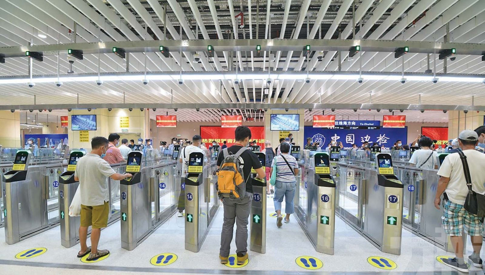 港澳與內地居民「北上南下」