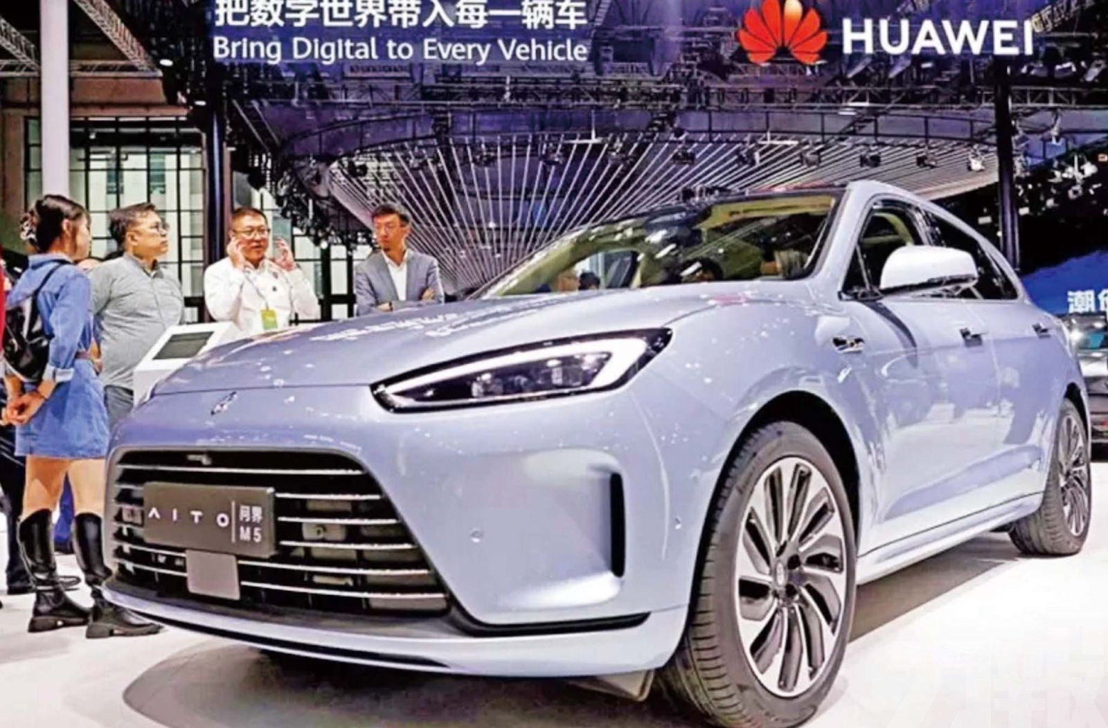 堅持不造車