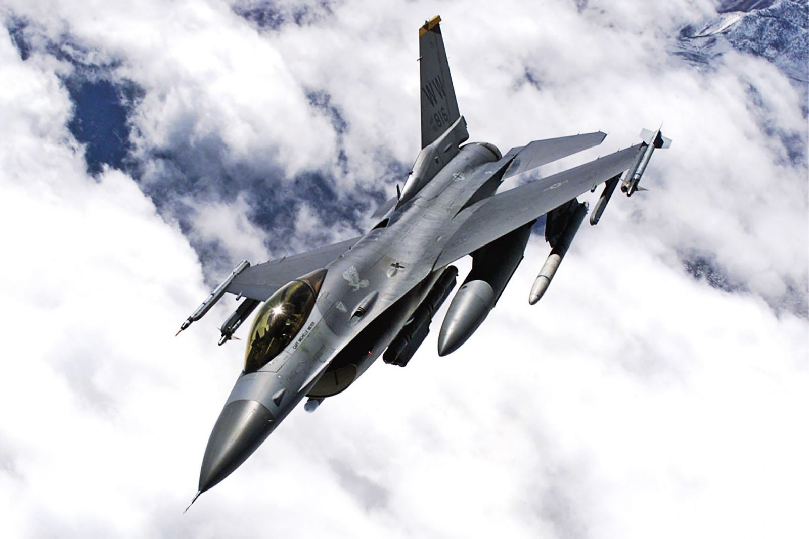 台軍F-16戰機花東外海失聯