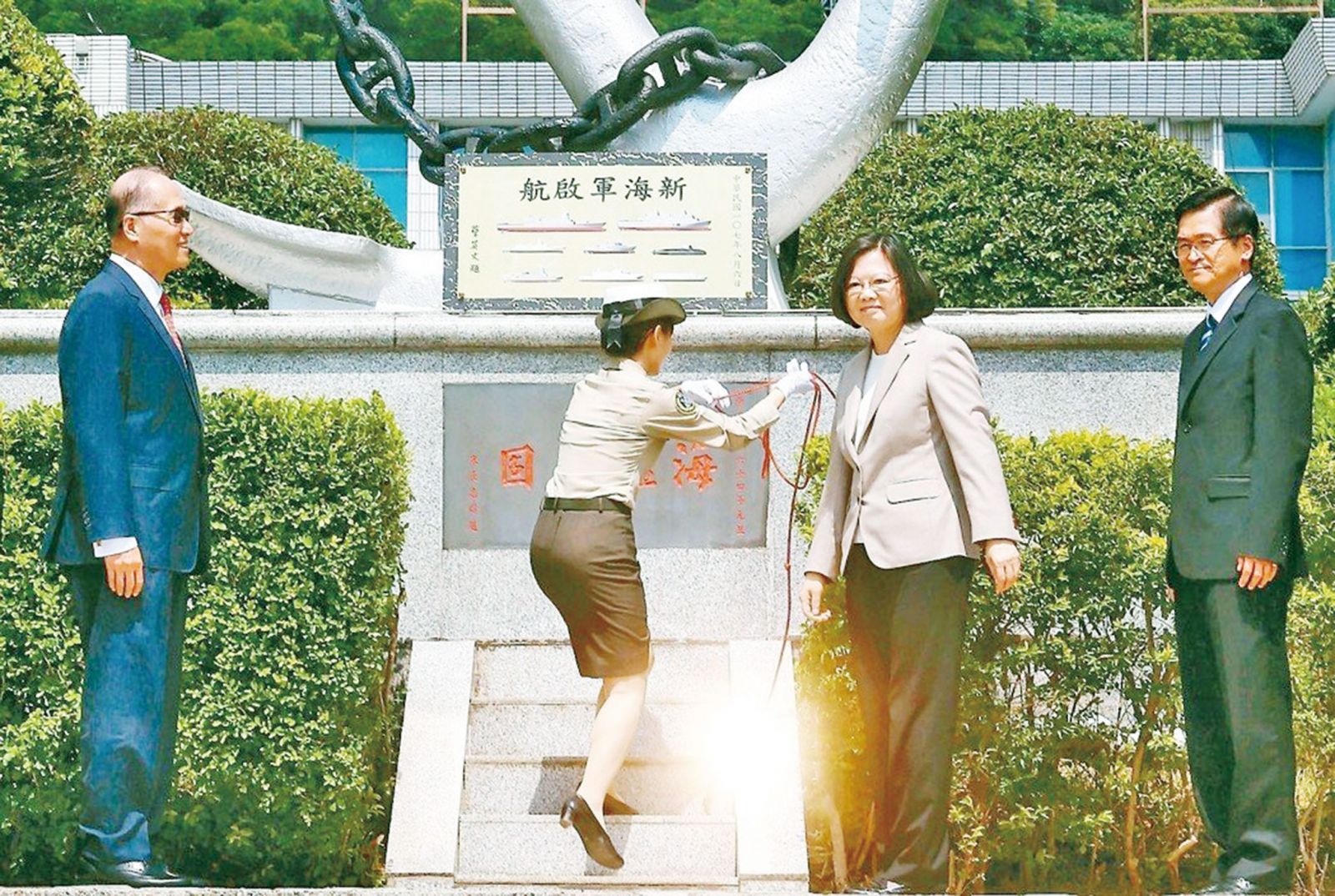 蔡英文強調「國防自主」