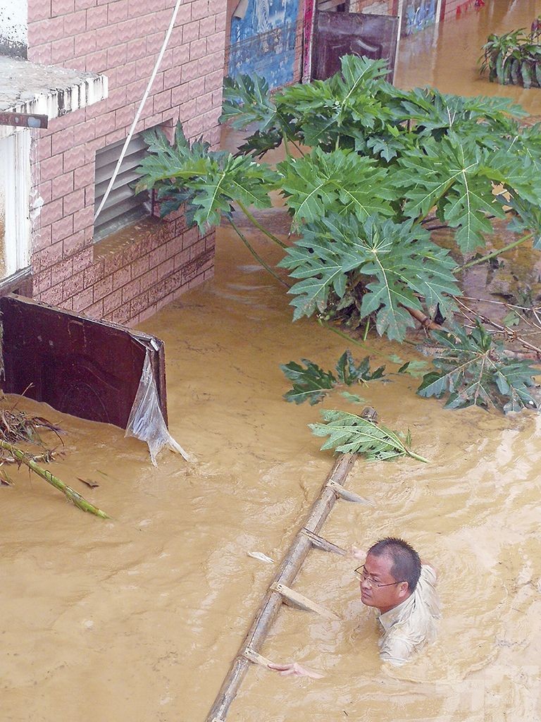 內地多地暴雨釀災