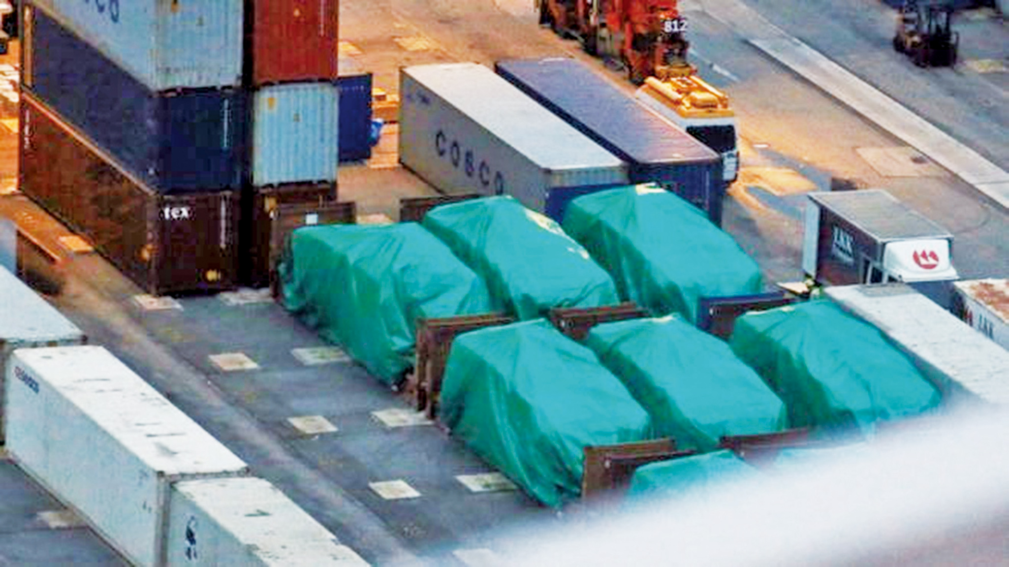 李顯龍促港返還裝甲車