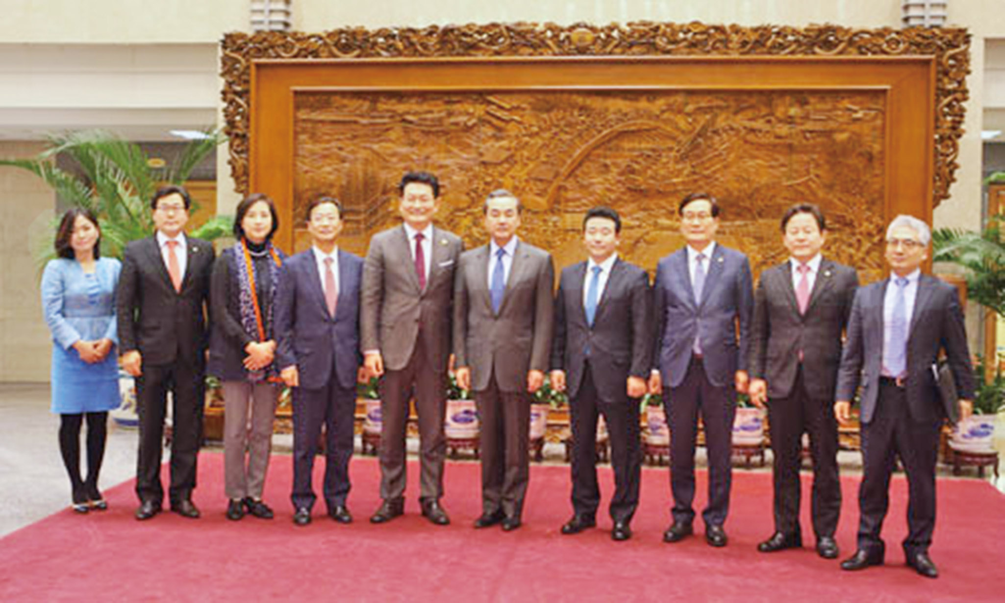 王毅晤韓國民主黨議員