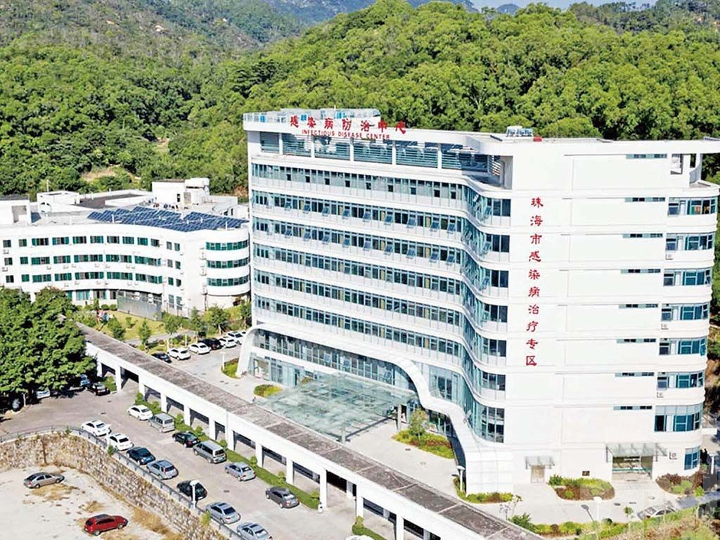 啟動首批新冠疫苗接種工作