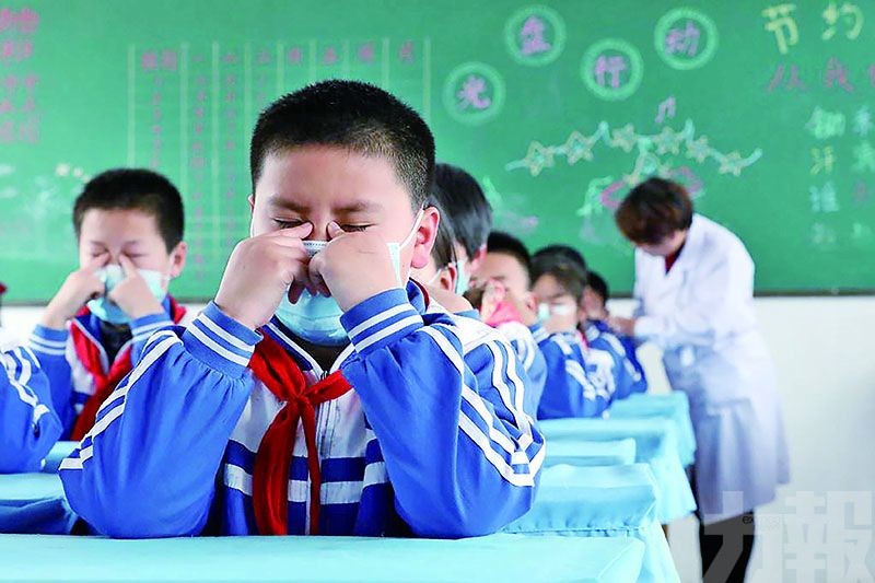 近六億人近視