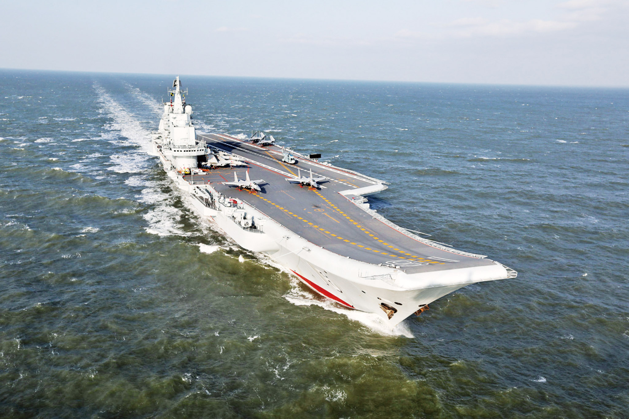 遼寧艦繞台入南海