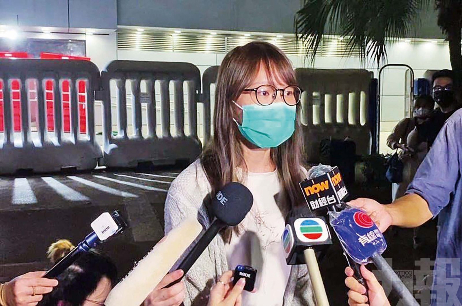 前港眾志成員周庭棄保離港