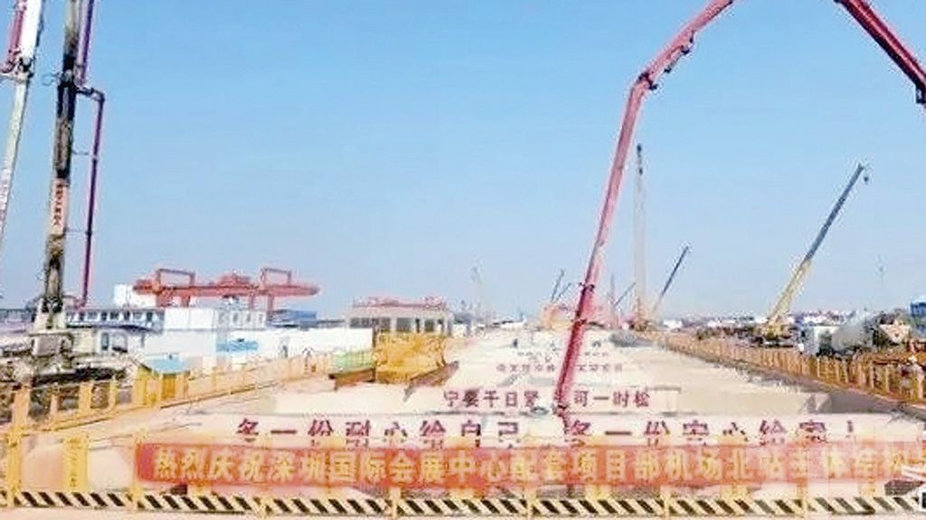 深圳地鐵龍門吊倒塌兩死六傷