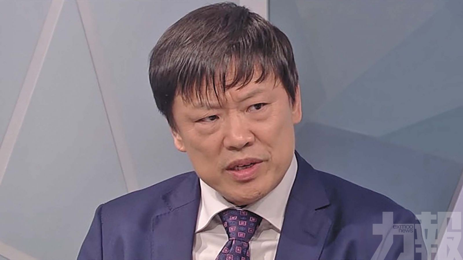 胡錫進籲長和挺起腰桿