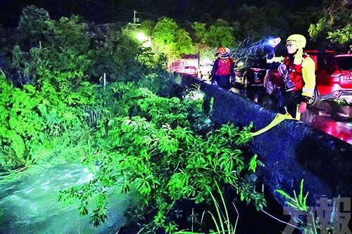 台灣虎豹潭溪水暴漲沖走六人