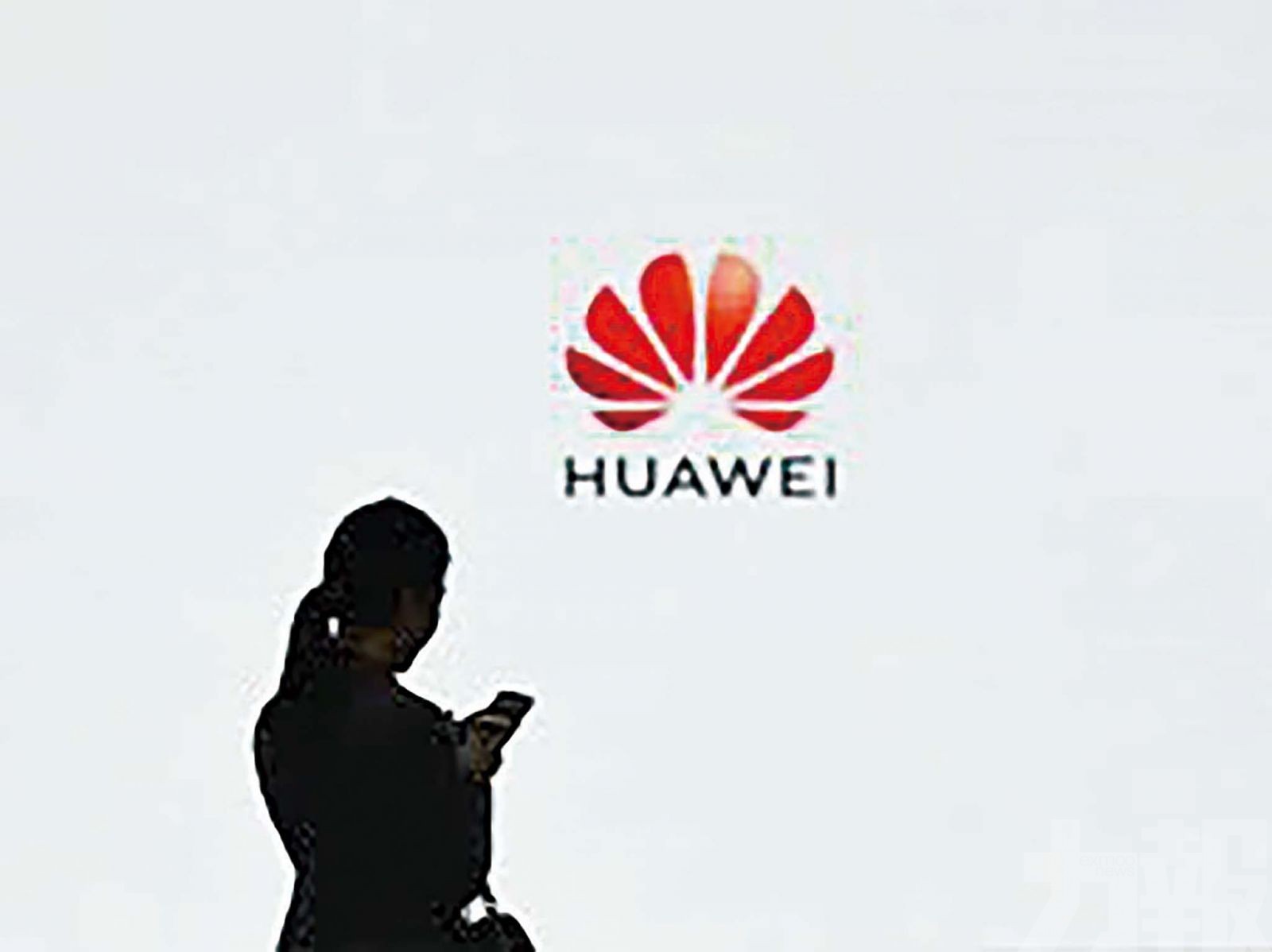 傳華為出售榮耀手機業務
