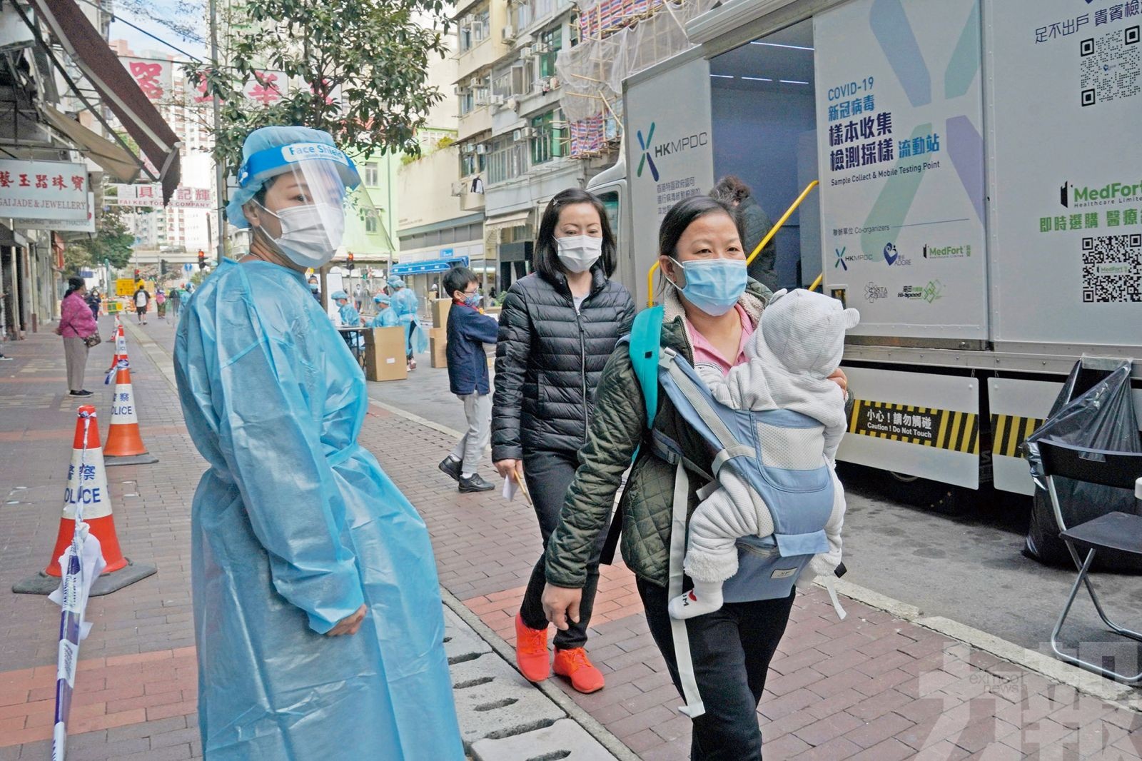 香港本地確診增63宗