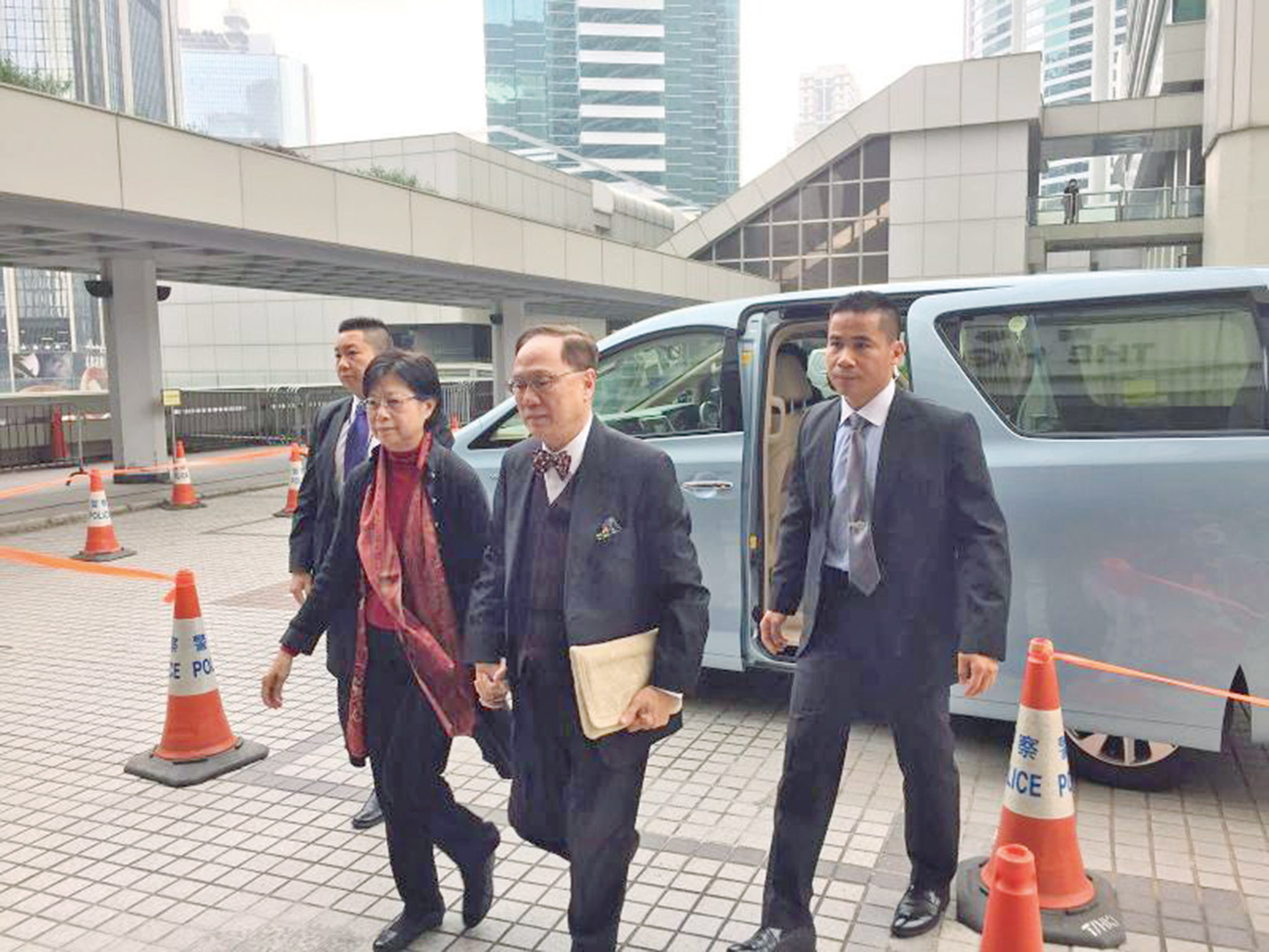 曾蔭權69次利益申報