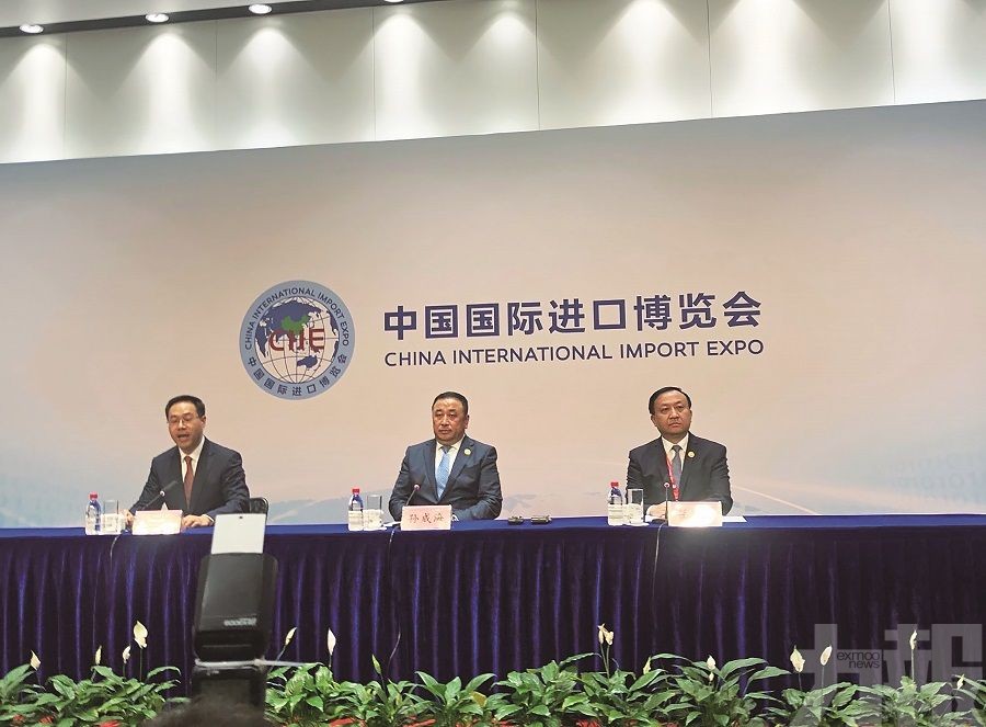 累計成交逾700 億美元