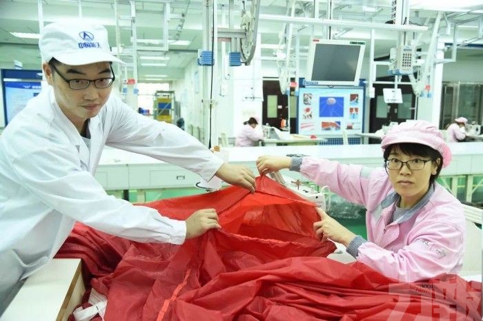 研製團隊甄選布料